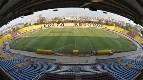 Estádio Raulino de Oliveira .